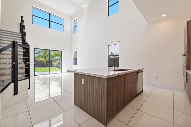 Building Photo - 8836 NW 161st Terrace