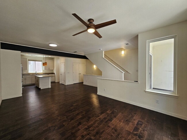 Building Photo - 868 Kalamath St