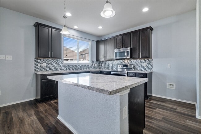 Building Photo - 9141 Blackstone Dr