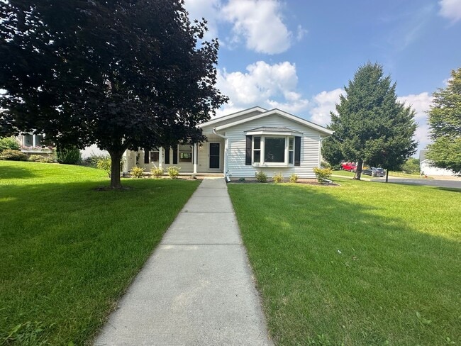 Building Photo - 7006 Parker Hill Dr