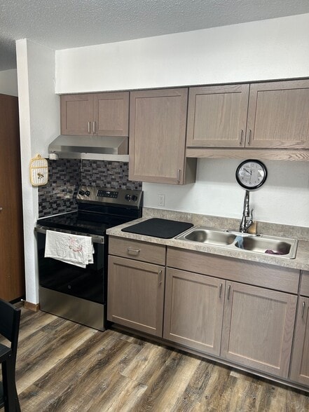 Building Photo - Eastside Acres