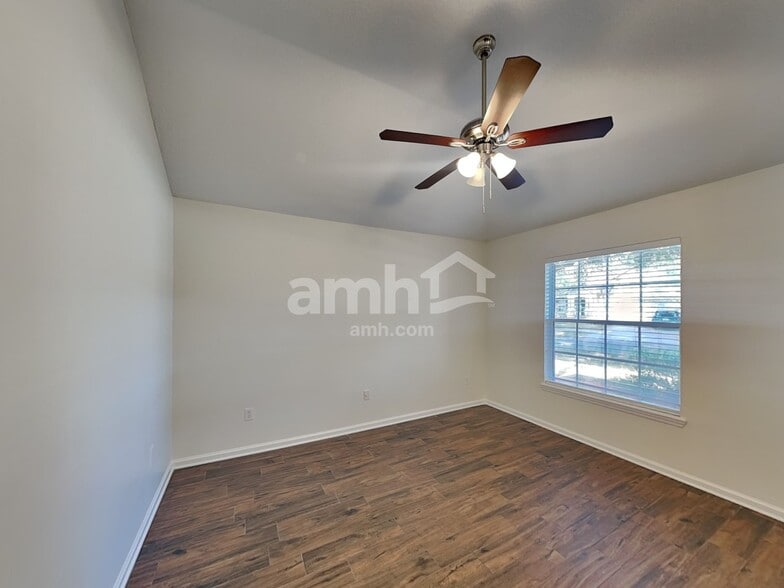 Building Photo - 3111 Stonebrier Ridge Dr