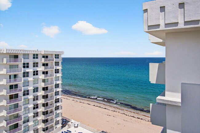 Building Photo - 4511 S Ocean Blvd