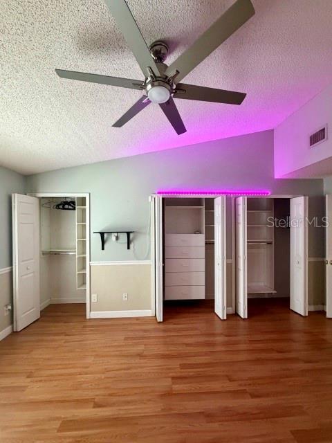 Building Photo - 5171 Lazy Oaks Dr
