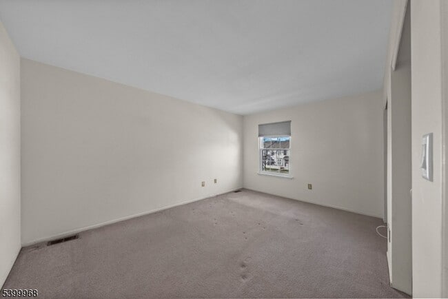 Building Photo - 1 Almond Dr