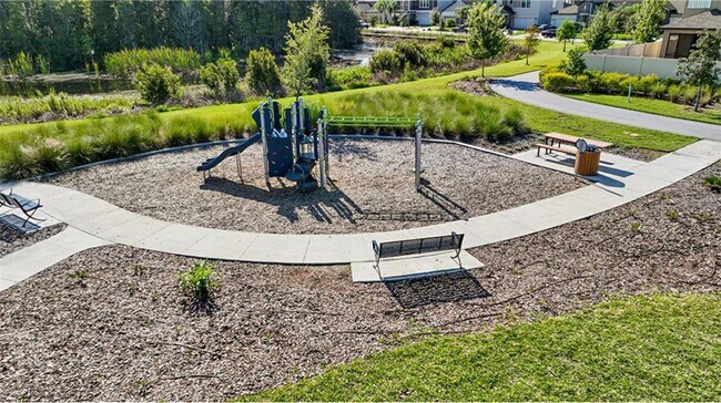 Building Photo - 8309 Crescent Oaks Dr