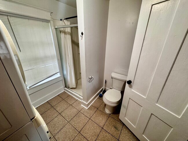 Building Photo - 111 Rockwell St