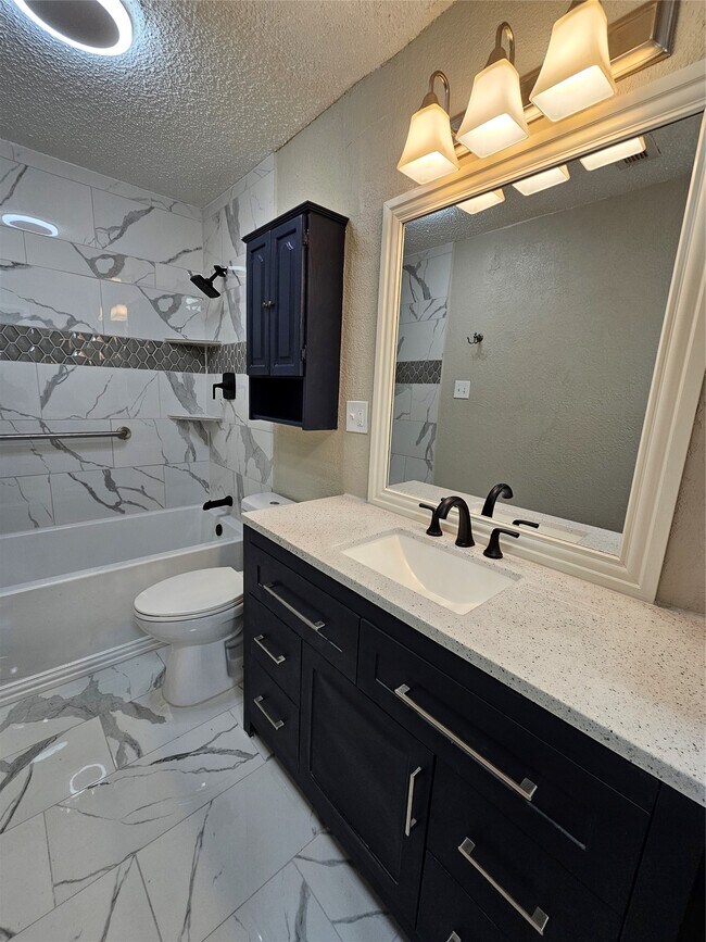 Building Photo - 10047 Westpark Dr