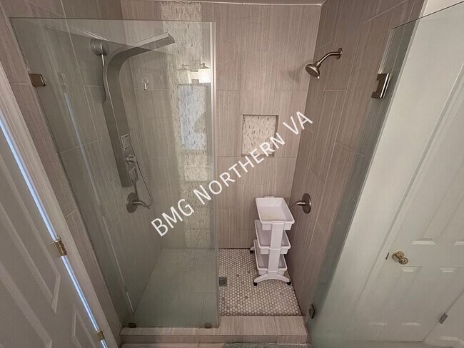 Building Photo - 1520 Northern Neck Dr