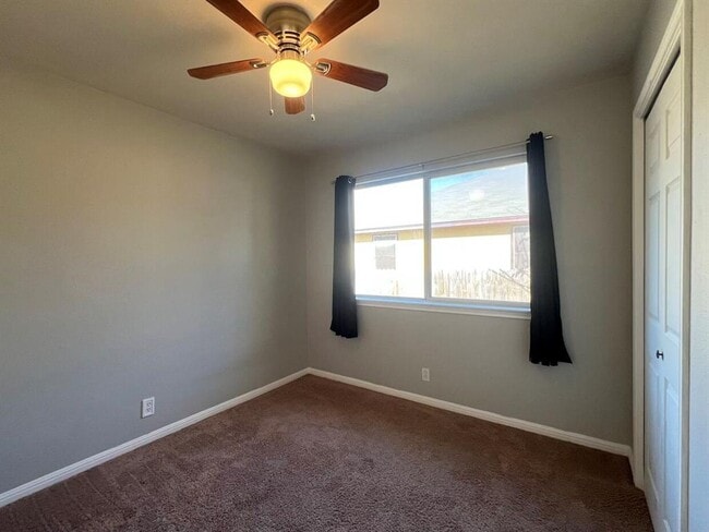 Building Photo - 223 Dana Dr