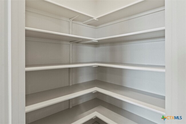 Building Photo - 530 Wilshire Rd