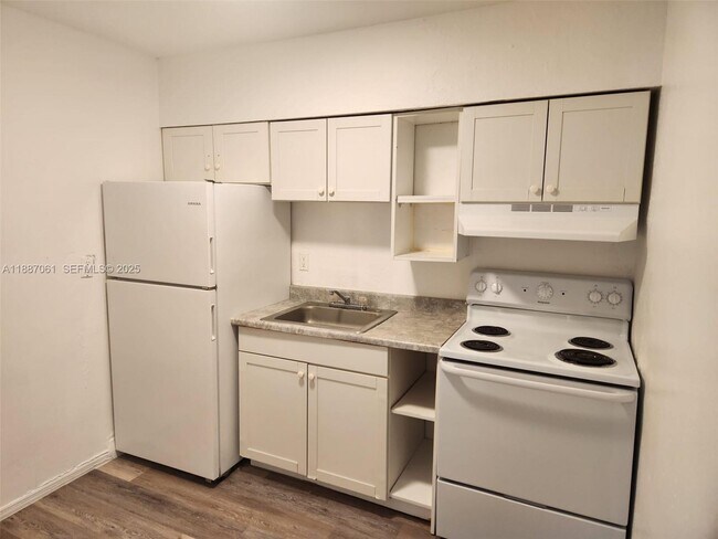 Building Photo - 2640 NW 2nd St