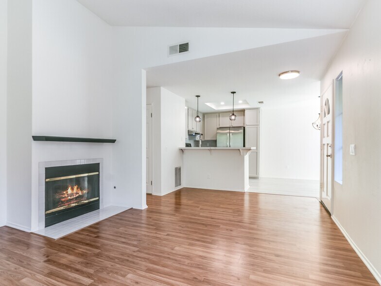 Building Photo - 21203 Camelia