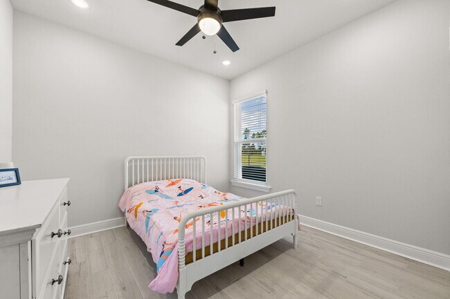 Building Photo - 22 Fawn