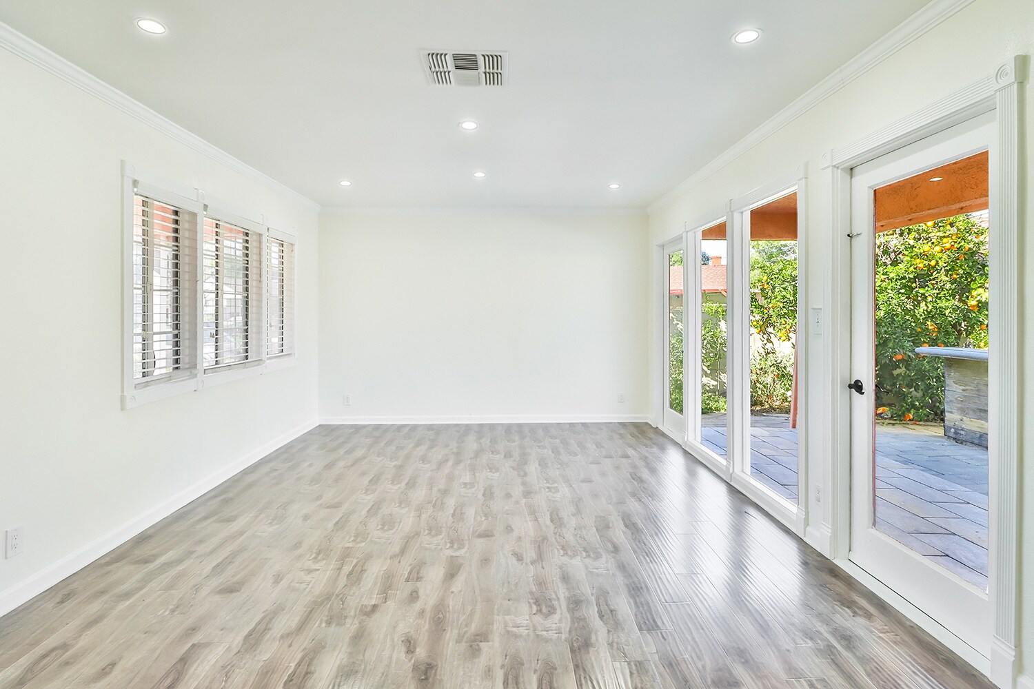 Building Photo - 16745 Bermuda St
