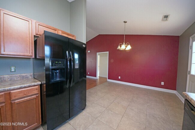 Building Photo - 211 Michel Ct