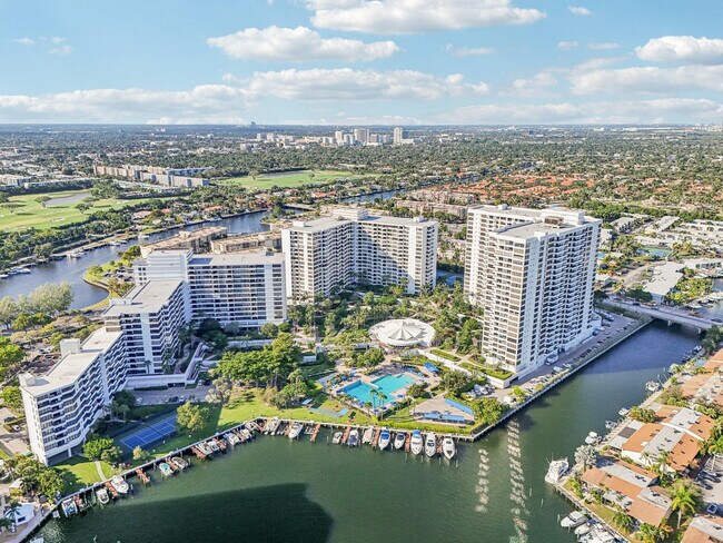 Building Photo - 600 Three Islands Boulevard