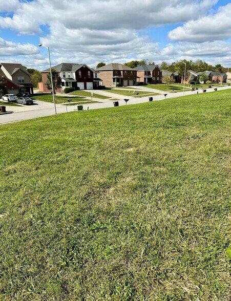 Building Photo - 634 Hampton Way