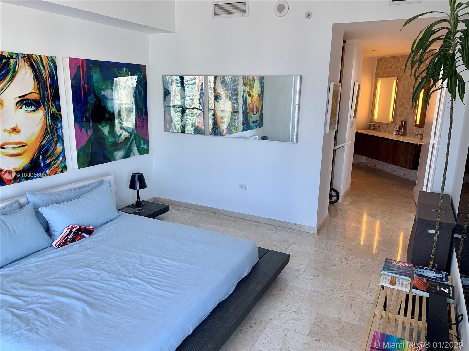 Building Photo - 88 SW 7th St