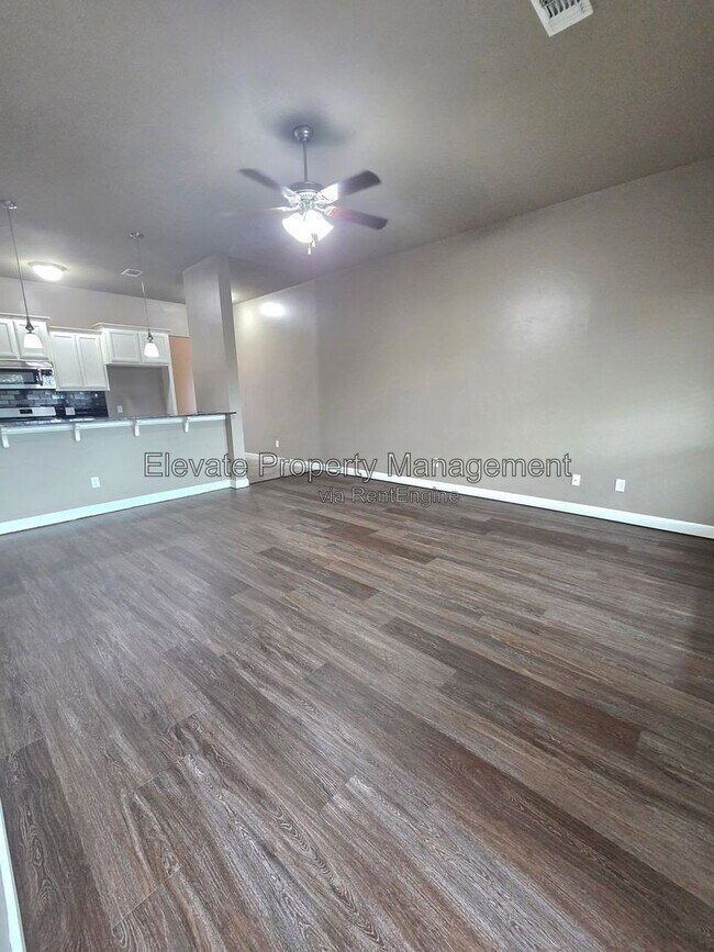 Building Photo - 2200 Starwood Wy