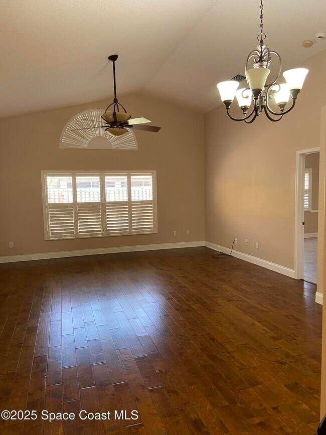 Building Photo - 1847 Abbeyridge Dr