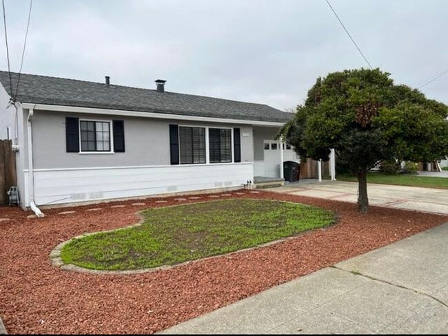 Primary Photo - 31675 Carroll Ave