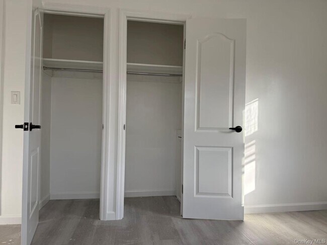 Building Photo - 40-14 190th St