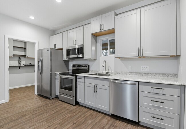 Building Photo - 19330 Veterans Rd