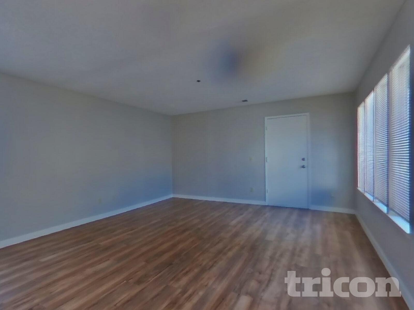 Building Photo - 1213 Essex Dr