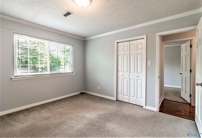 Building Photo - 1201 Aldridge Dr SE