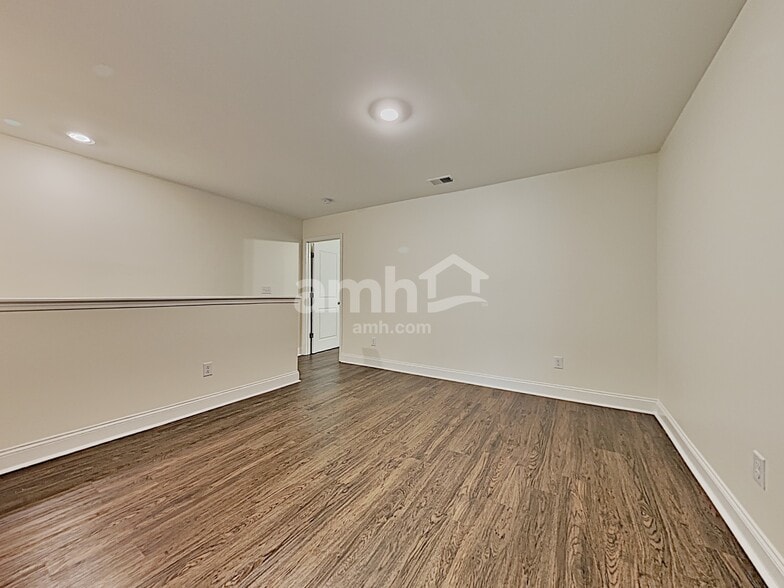 Building Photo - 120 Sweet Gum Dr
