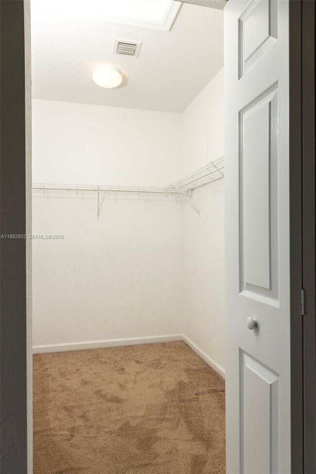 Building Photo - 5662 Enclave Pl