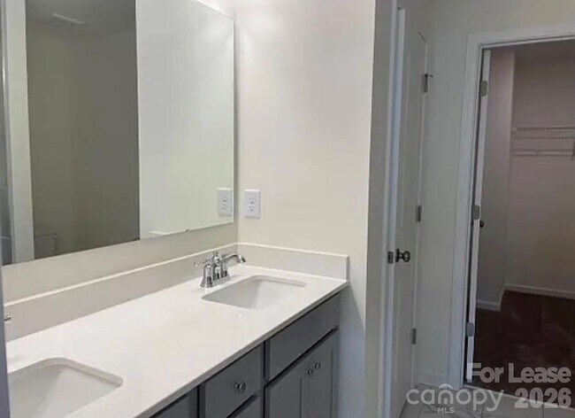 Building Photo - 7157 Bentz St