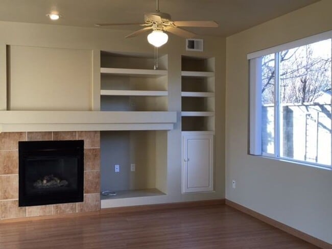 Building Photo - South Reno Home