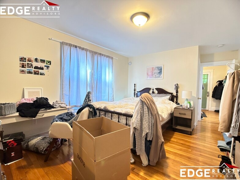 Building Photo - 27 Bostonia Ave