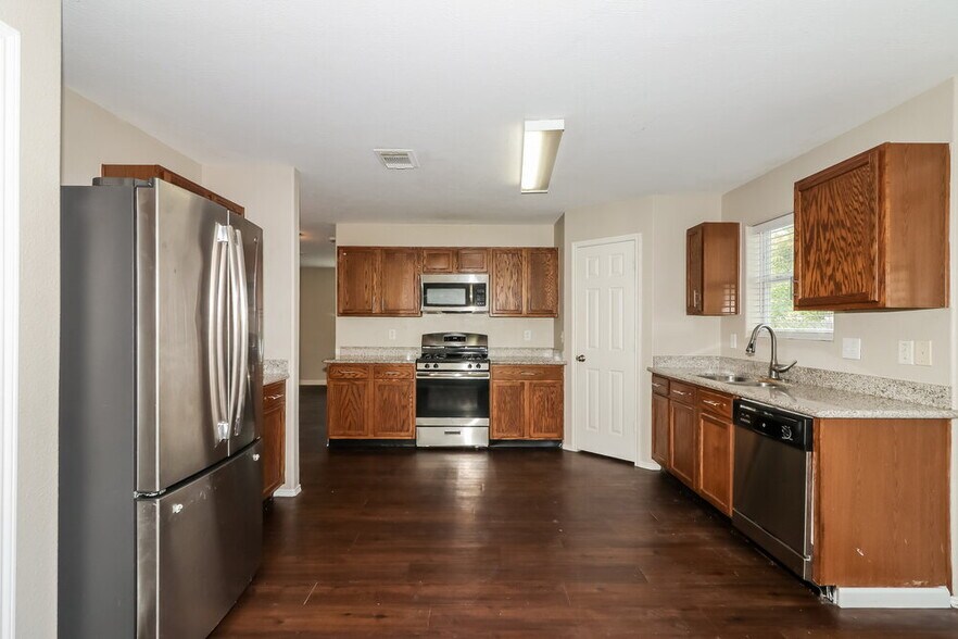 Building Photo - 7510 American Holly Ct