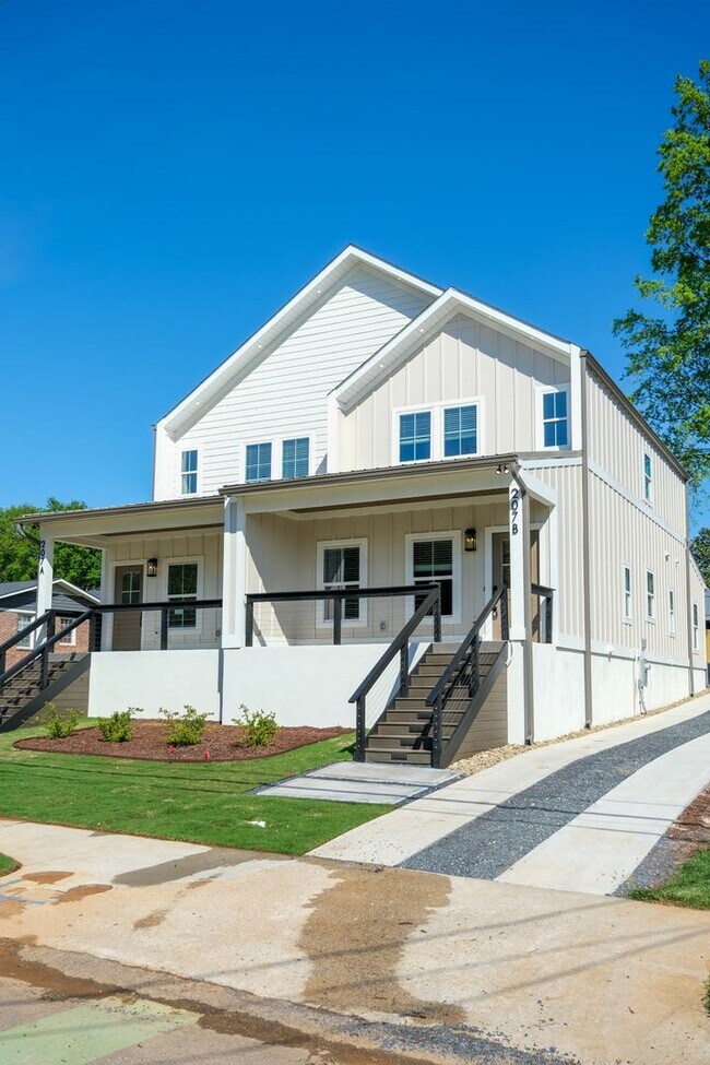 Building Photo - 207 S Calhoun St