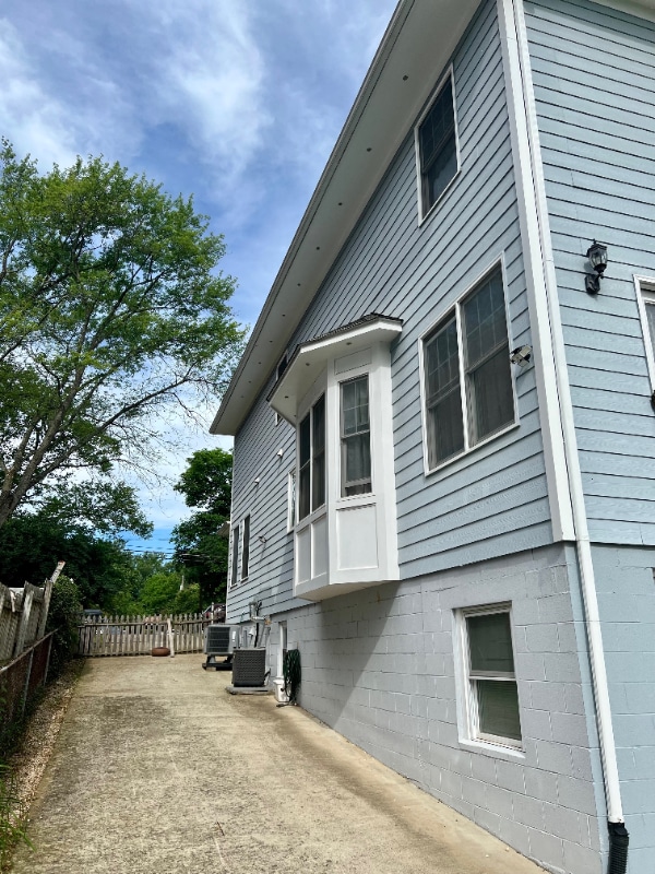 Building Photo - 2505 Fowler St
