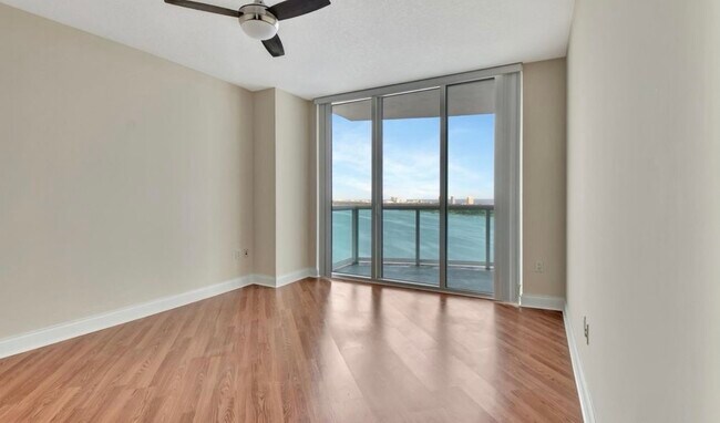 Building Photo - 241 Riverside Dr