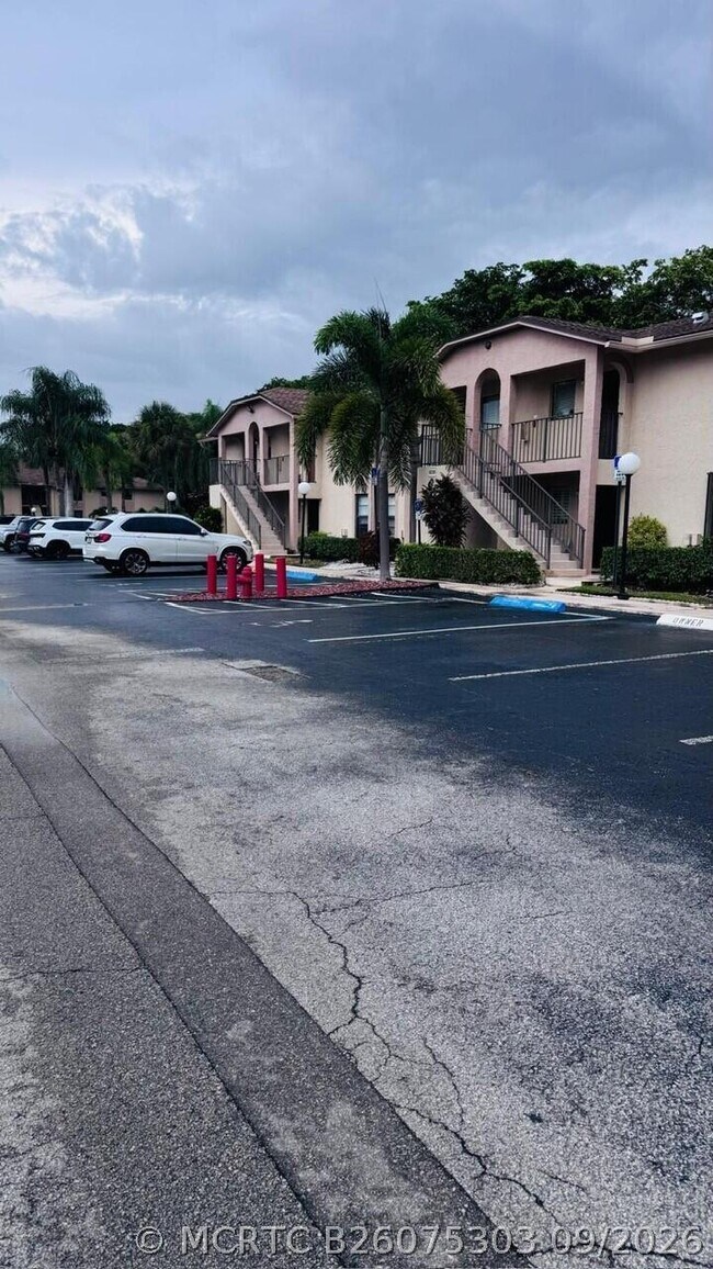 Building Photo - 9539 Boca Cove Cir