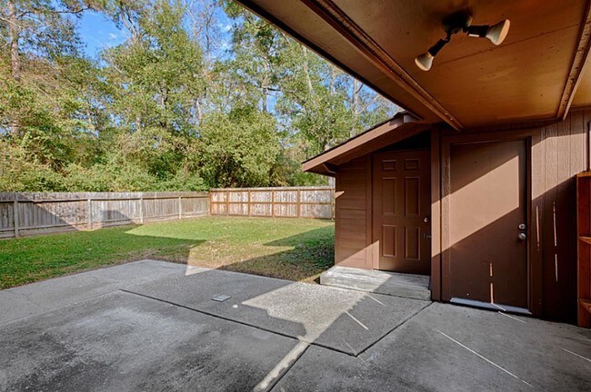 Building Photo - 3314 Falling Brook Dr