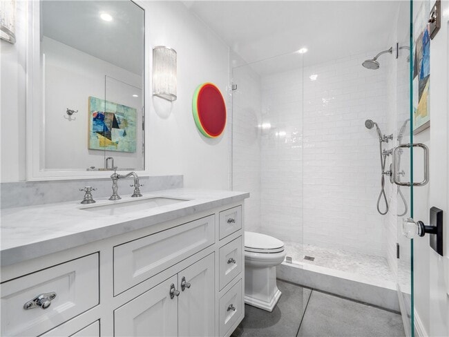 Building Photo - 3403 Laurel Ave