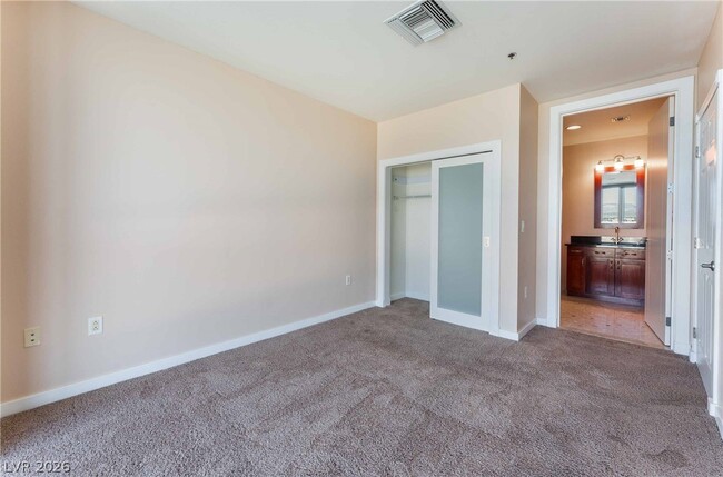 Building Photo - 4575 Dean Martin Dr