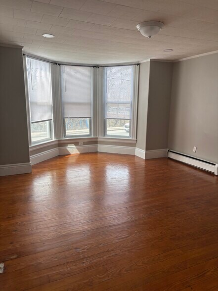 Building Photo - 1107 Bridge St