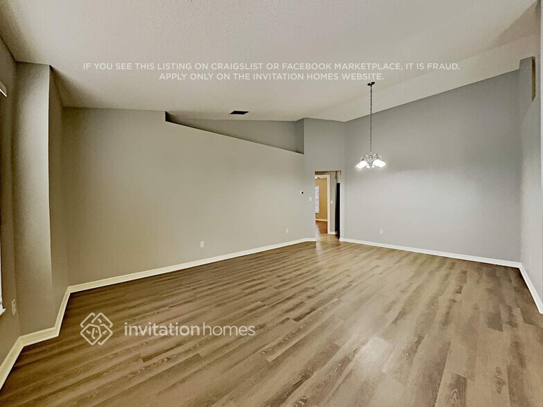 Building Photo - 10600 Sandridge Ct