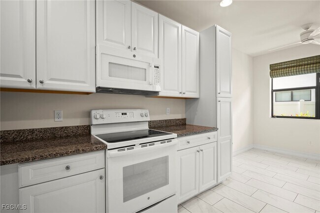 Building Photo - 15851 Portofino Springs Blvd