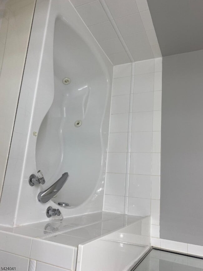 Building Photo - 258 Riverwalk Way