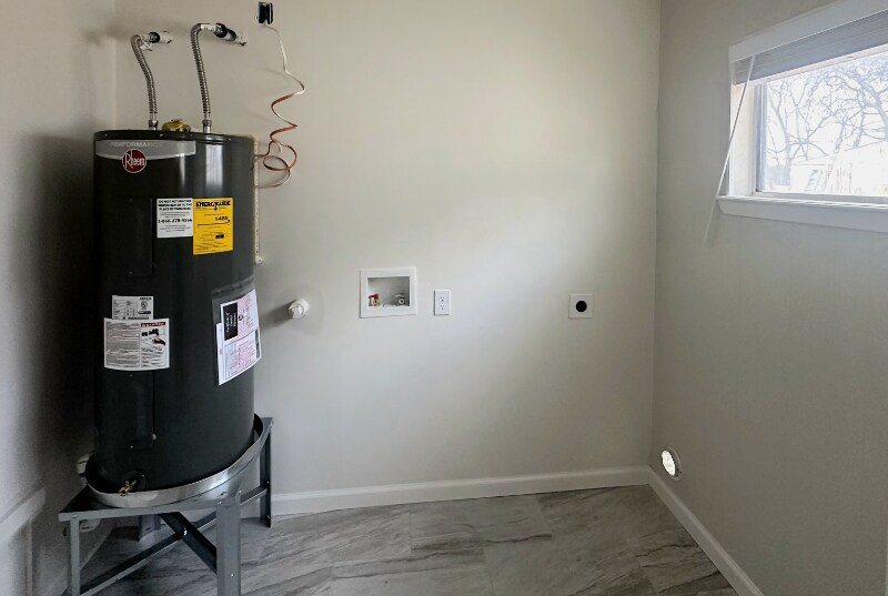 Building Photo - 8241 Norvell Dr