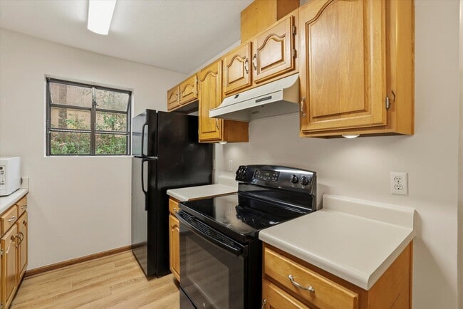 Building Photo - 2658 Millbank Dr