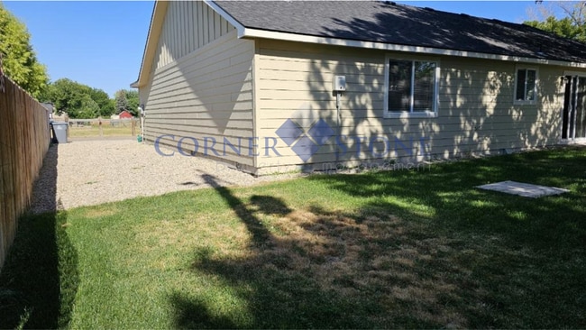 Building Photo - Fantastic Home with RV Parking!